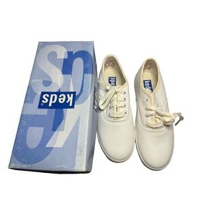 Vintage Keds 11 S  Kids white leather Champion shoes sneakers.